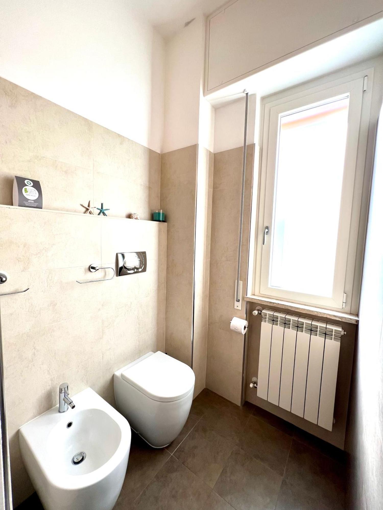 Ferienwohnung La Stella Marina - 150 Metri Dal Mare Con Box Auto Spotorno Exterior foto