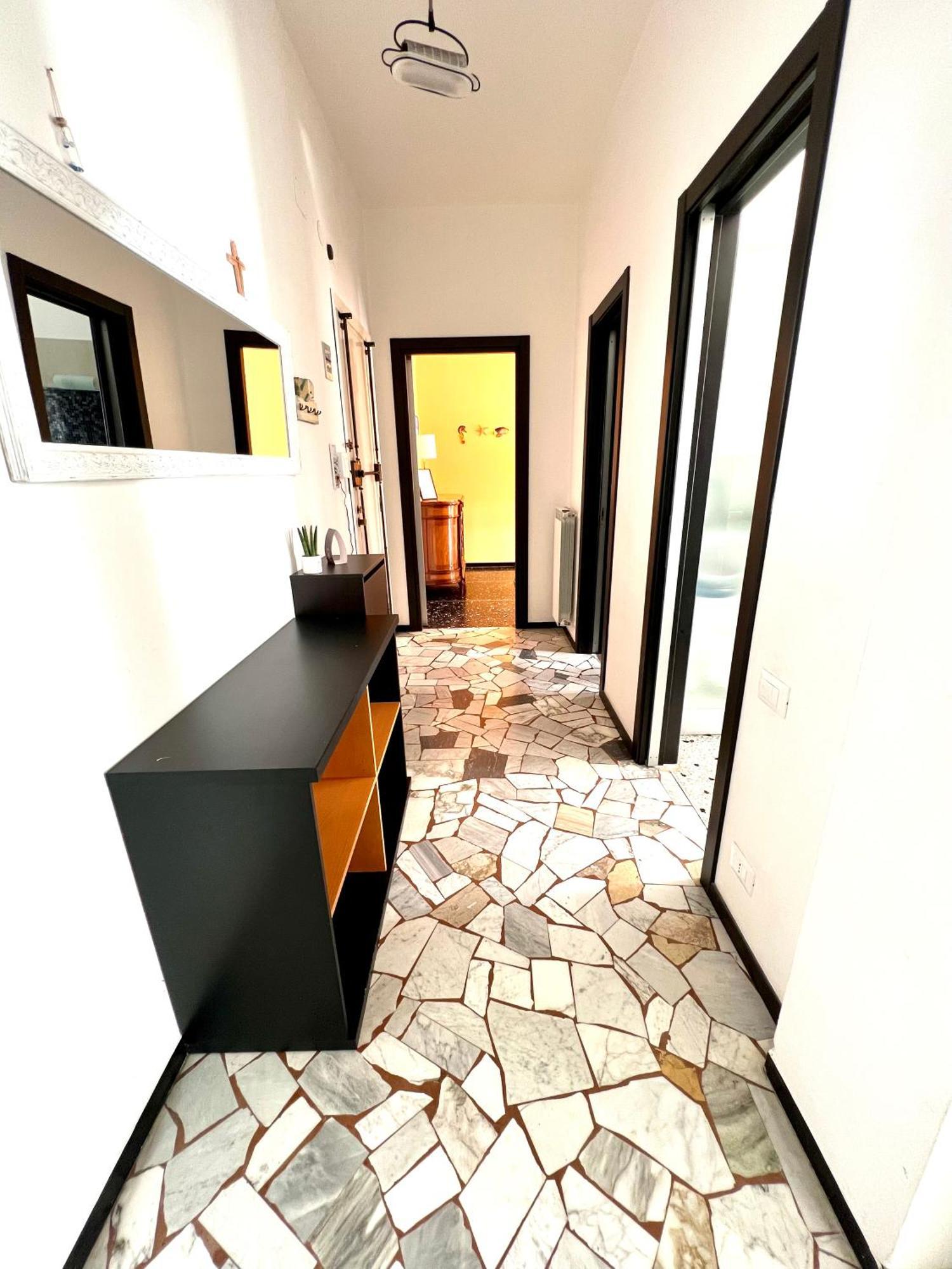 Ferienwohnung La Stella Marina - 150 Metri Dal Mare Con Box Auto Spotorno Exterior foto