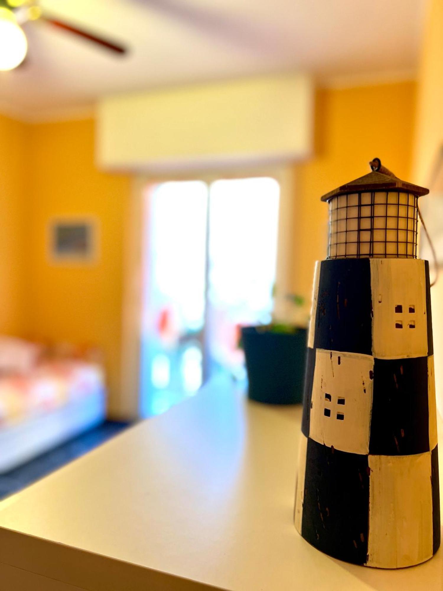 Ferienwohnung La Stella Marina - 150 Metri Dal Mare Con Box Auto Spotorno Exterior foto